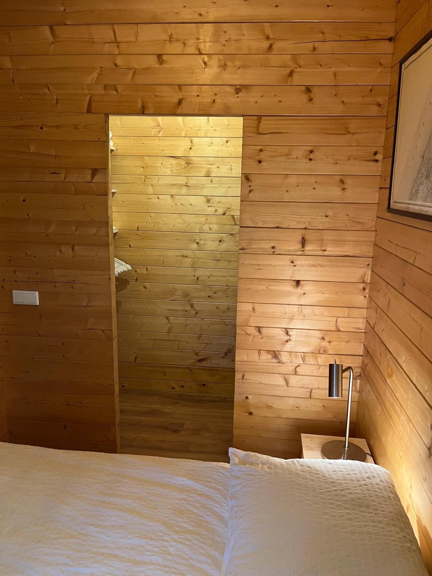 Luxe En Ruim Chalet Met Airco Bij Leekstermeer Matsloot Exterior foto